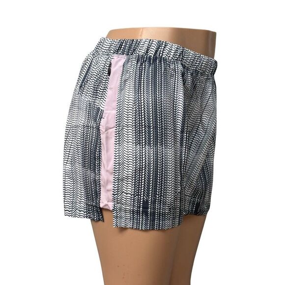 ASICS Women's Ready-Set 3In Graphic Shorts, Black/White - Picture 5 of 12